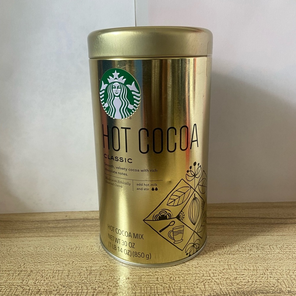 Starbucks holiday kit